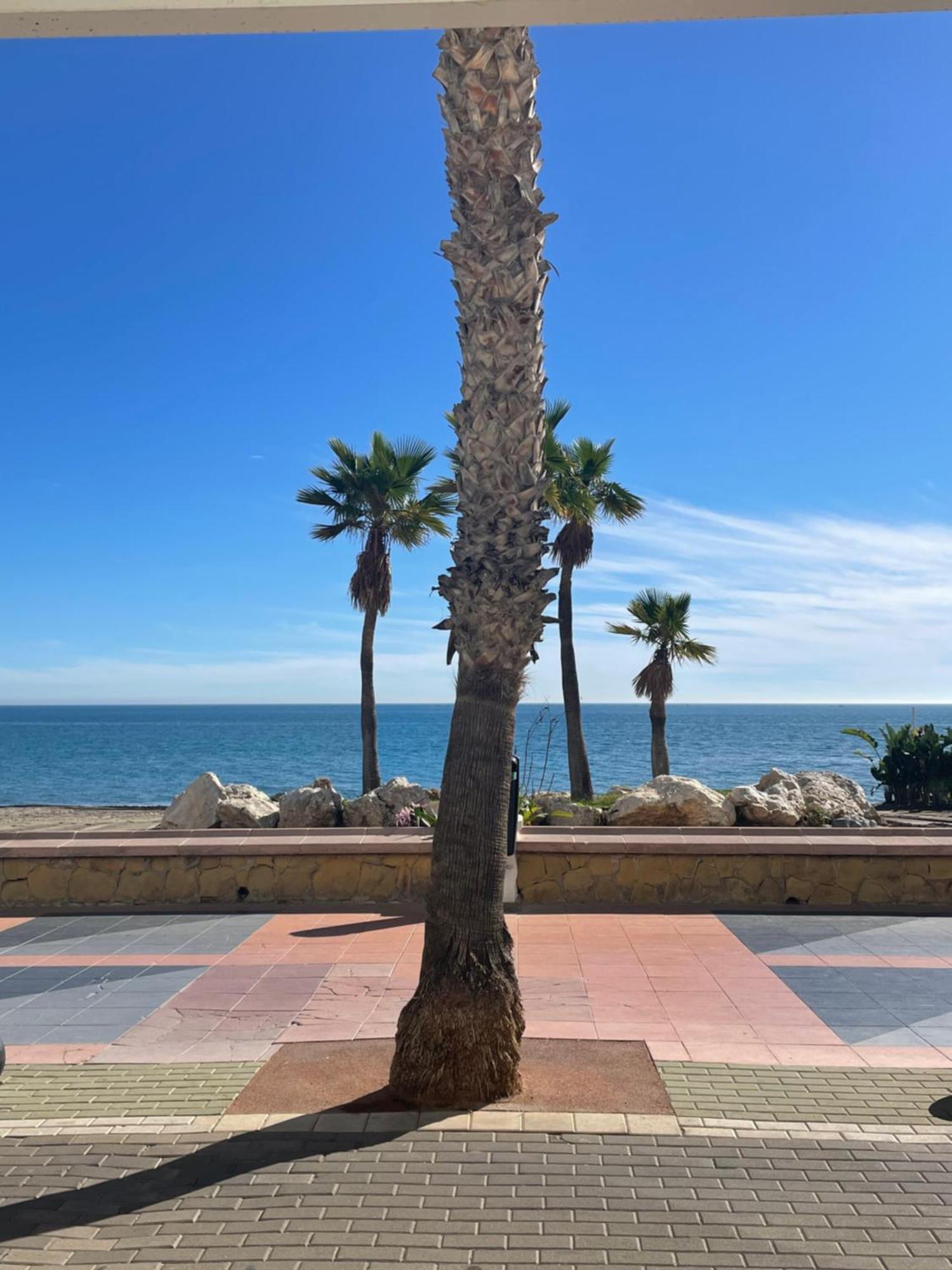 Moderno Piso Mirando Al Mar Lägenhet Torremolinos Exteriör bild